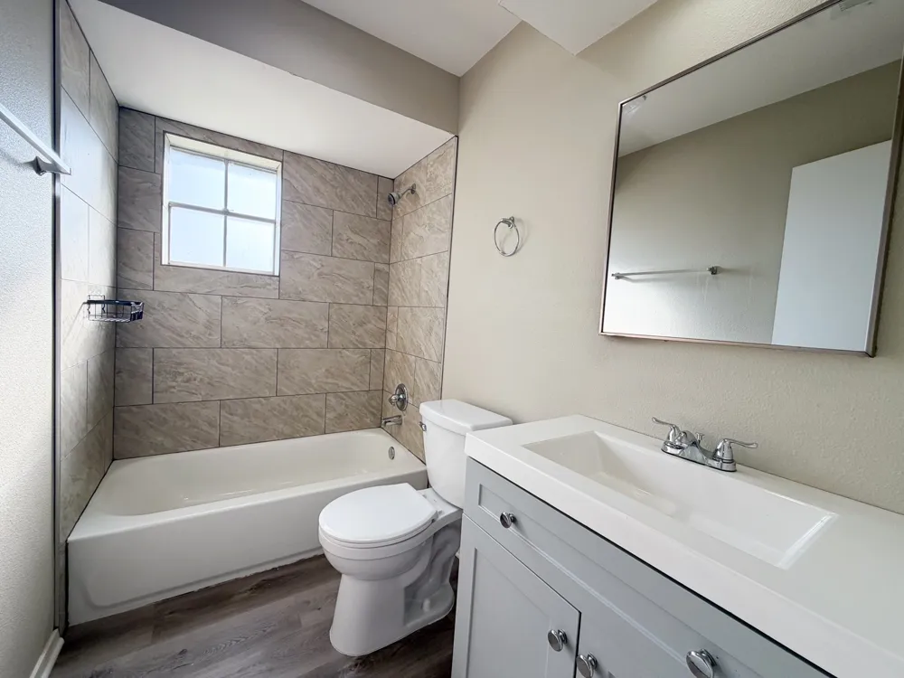 101 W Latimer Street #B Ennis, TX 75119
