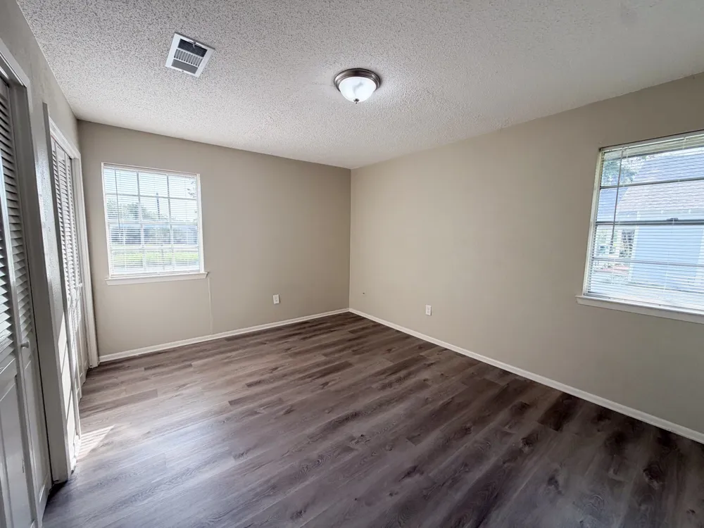 101 W Latimer Street #B Ennis, TX 75119