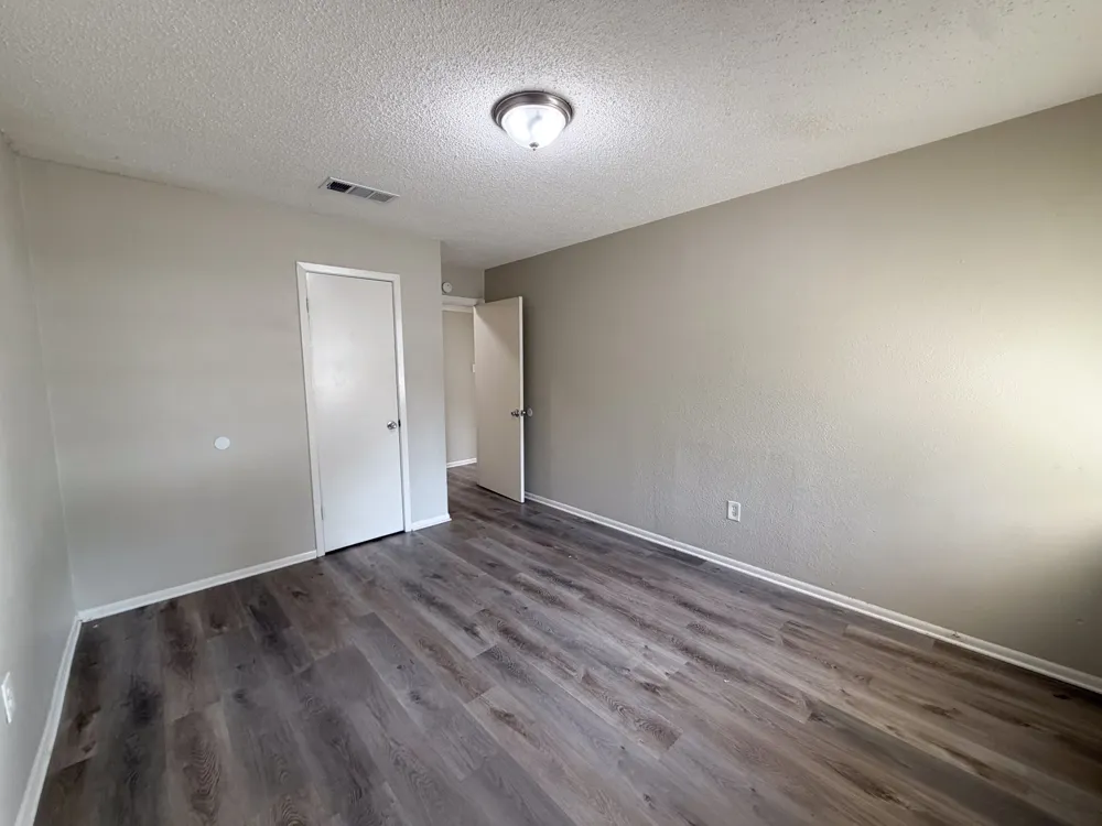 101 W Latimer Street #B Ennis, TX 75119