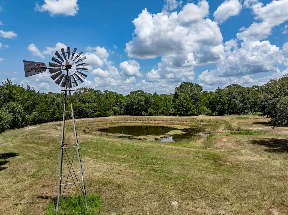 1126 Abel Road New Ulm, TX 78950