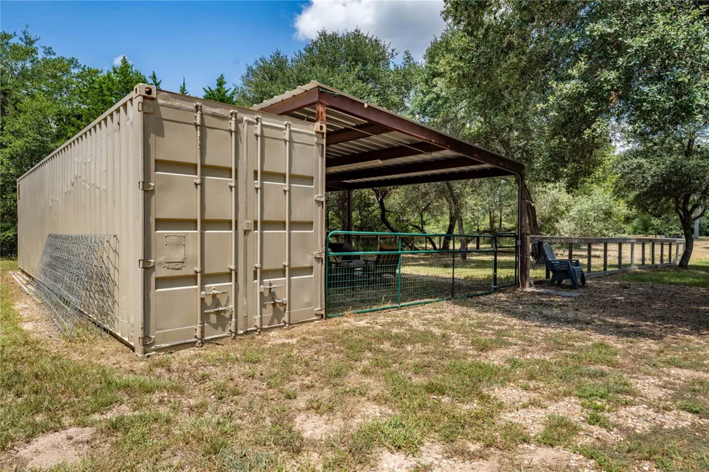 1126 Abel Road New Ulm, TX 78950