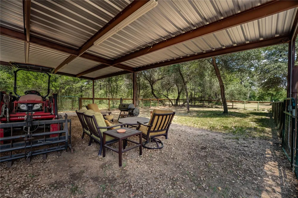 1126 Abel Road New Ulm, TX 78950