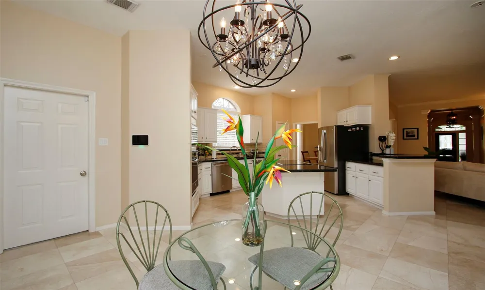 19 E Sunny Slope Circle The Woodlands, TX 77381
