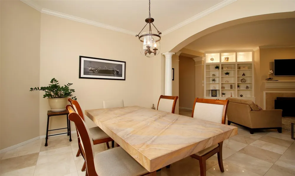 19 E Sunny Slope Circle The Woodlands, TX 77381