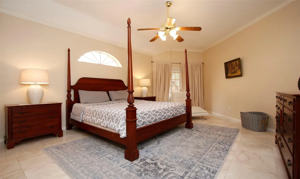 19 E Sunny Slope Circle The Woodlands, TX 77381