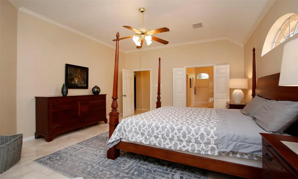 19 E Sunny Slope Circle The Woodlands, TX 77381