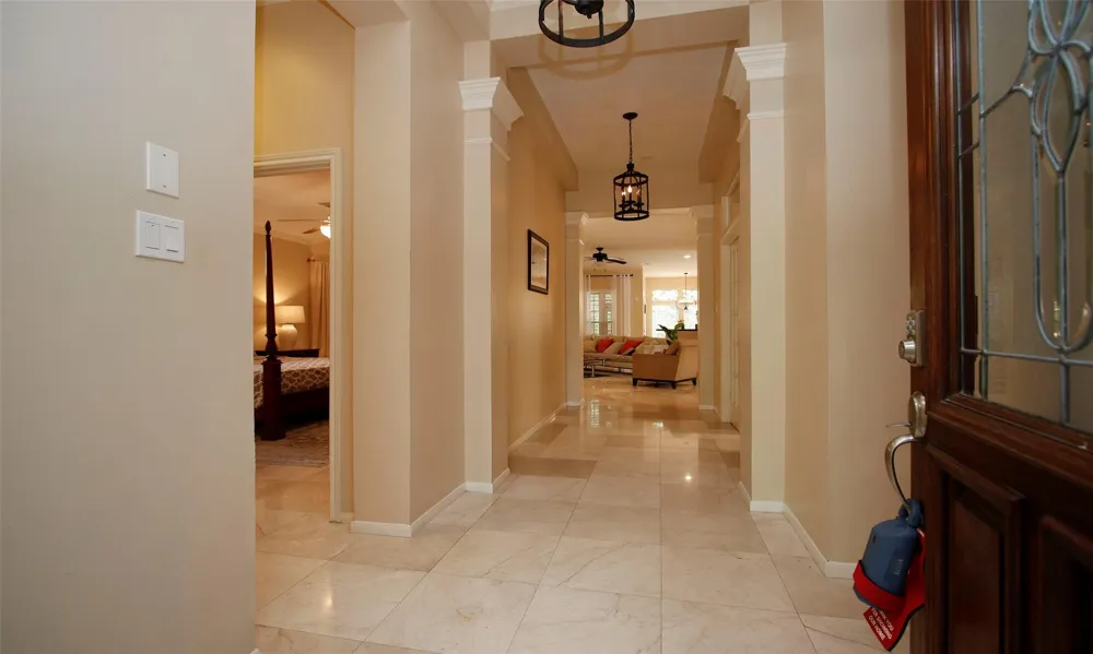 19 E Sunny Slope Circle The Woodlands, TX 77381