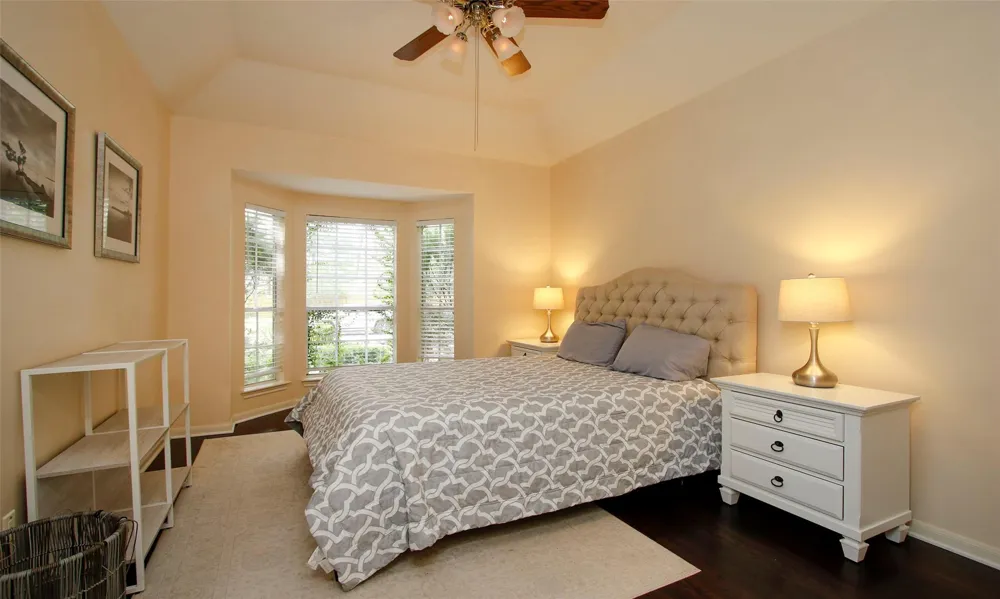 19 E Sunny Slope Circle The Woodlands, TX 77381