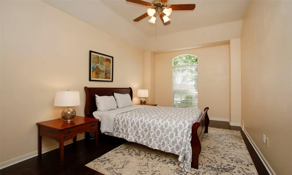 19 E Sunny Slope Circle The Woodlands, TX 77381