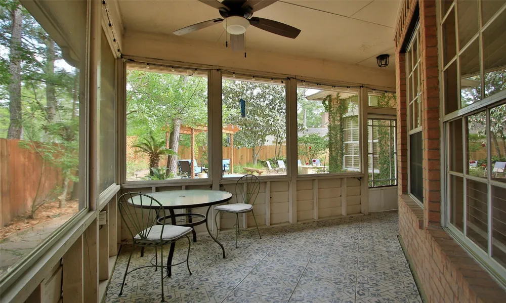 19 E Sunny Slope Circle The Woodlands, TX 77381
