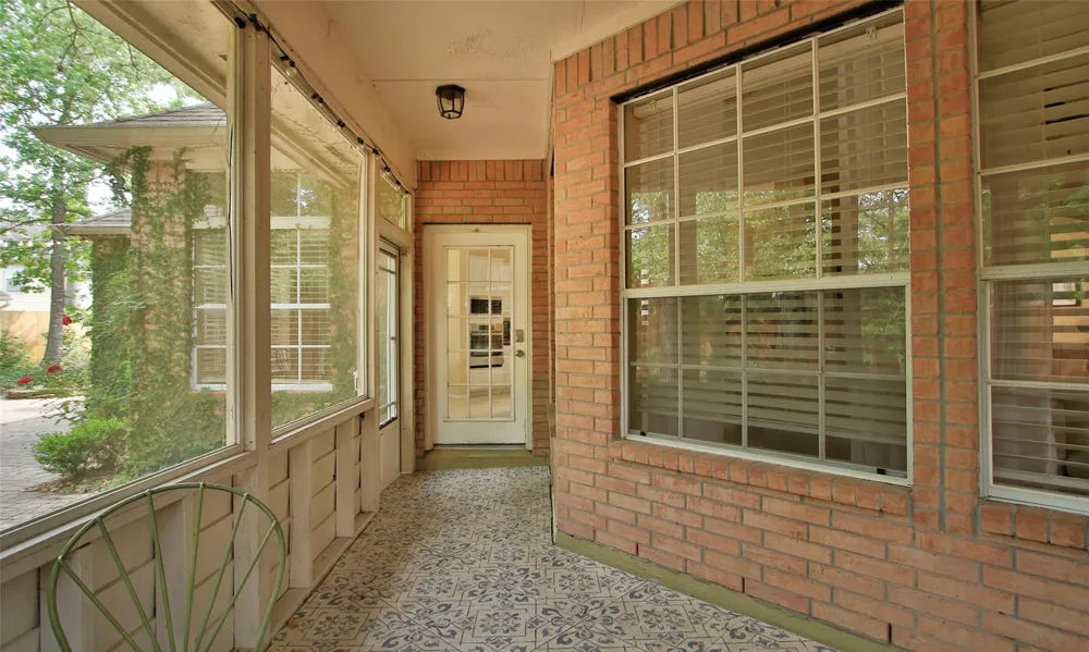 19 E Sunny Slope Circle The Woodlands, TX 77381