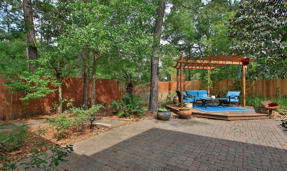 19 E Sunny Slope Circle The Woodlands, TX 77381