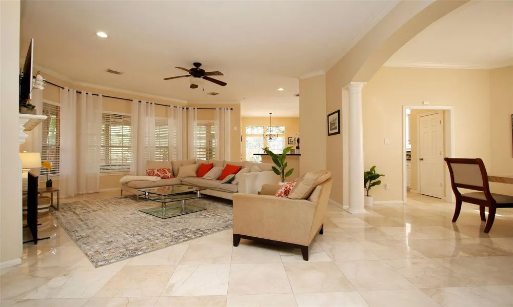 19 E Sunny Slope Circle The Woodlands, TX 77381