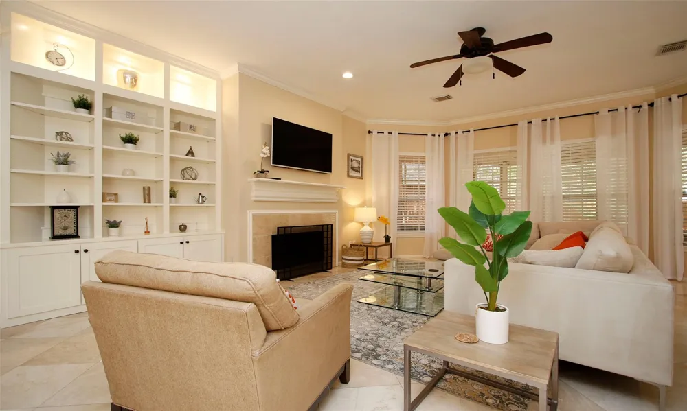 19 E Sunny Slope Circle The Woodlands, TX 77381