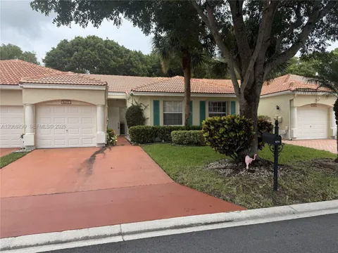6207 Petunia Rd