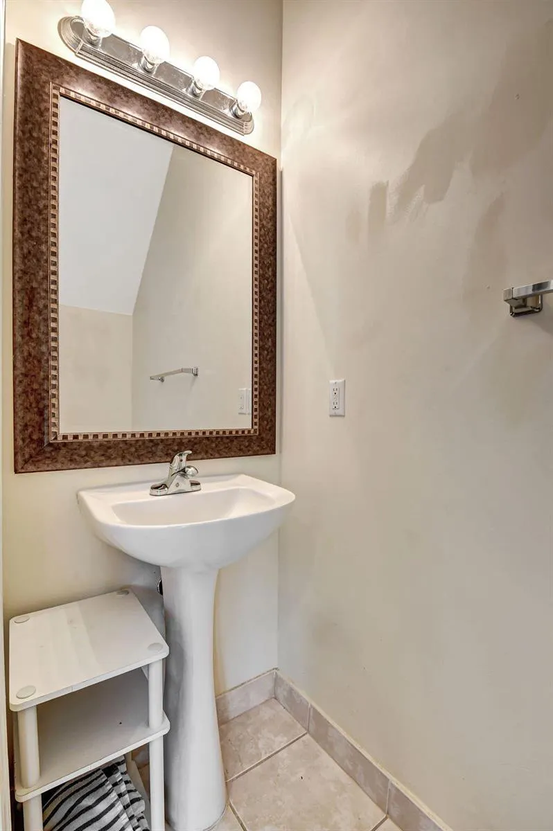 608 NW 25th Avenue Boynton Beach, FL 33426