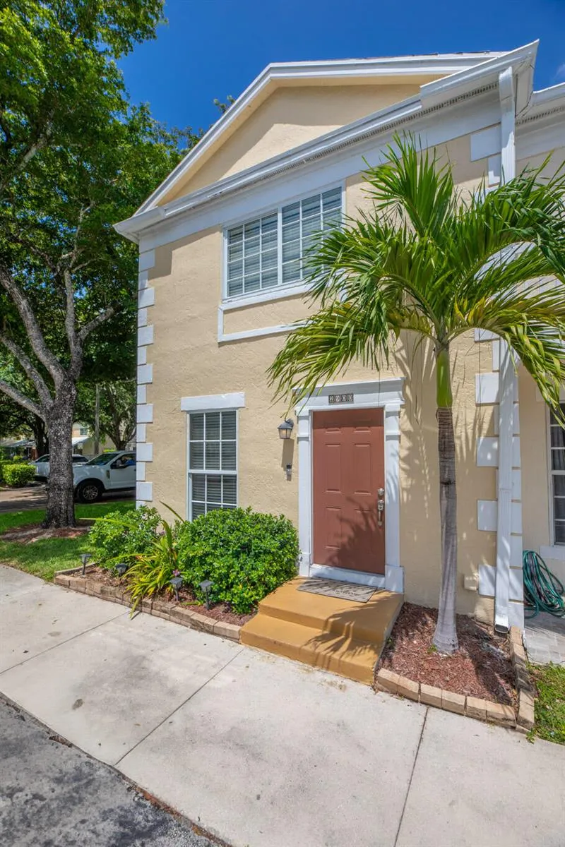 2900 DORCHESTER LANE #2900 Cooper City, FL 33026