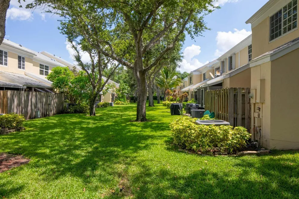 2900 DORCHESTER LANE #2900 Cooper City, FL 33026
