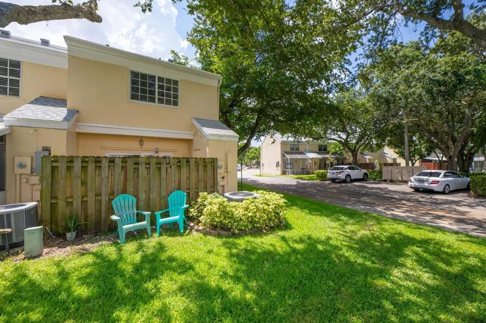 2900 DORCHESTER LANE #2900 Cooper City, FL 33026
