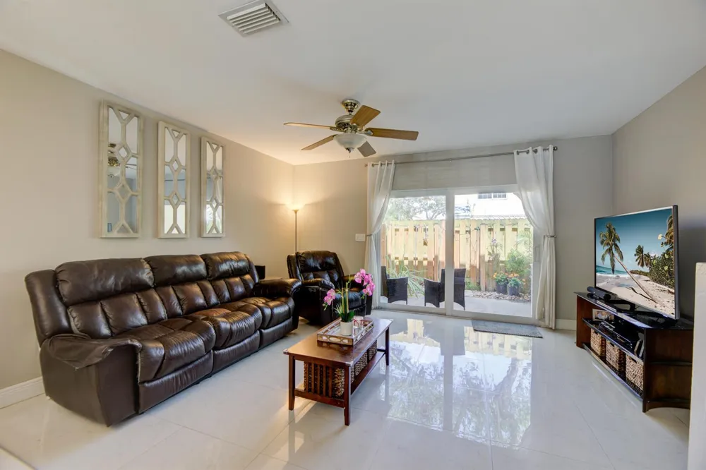 2900 DORCHESTER LANE #2900 Cooper City, FL 33026