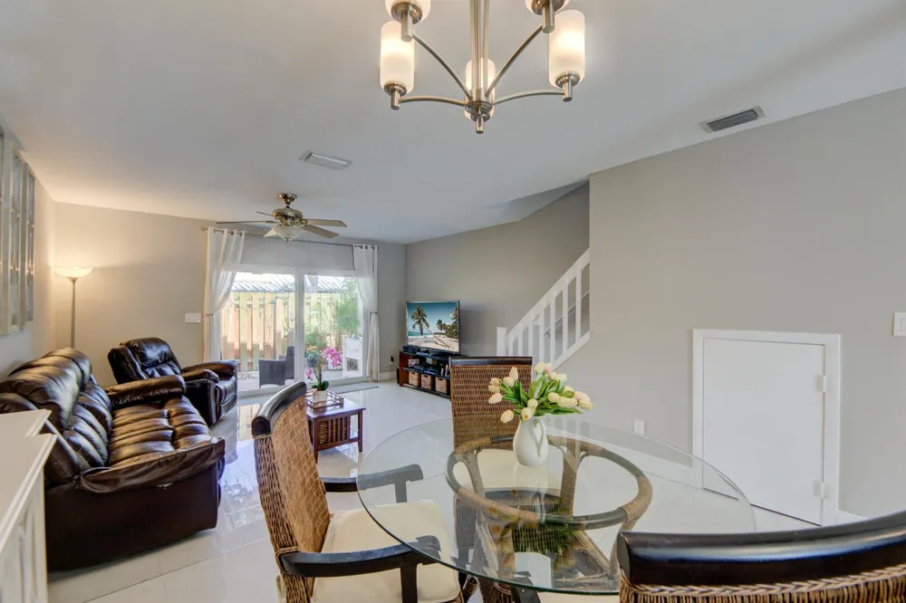 2900 DORCHESTER LANE #2900 Cooper City, FL 33026