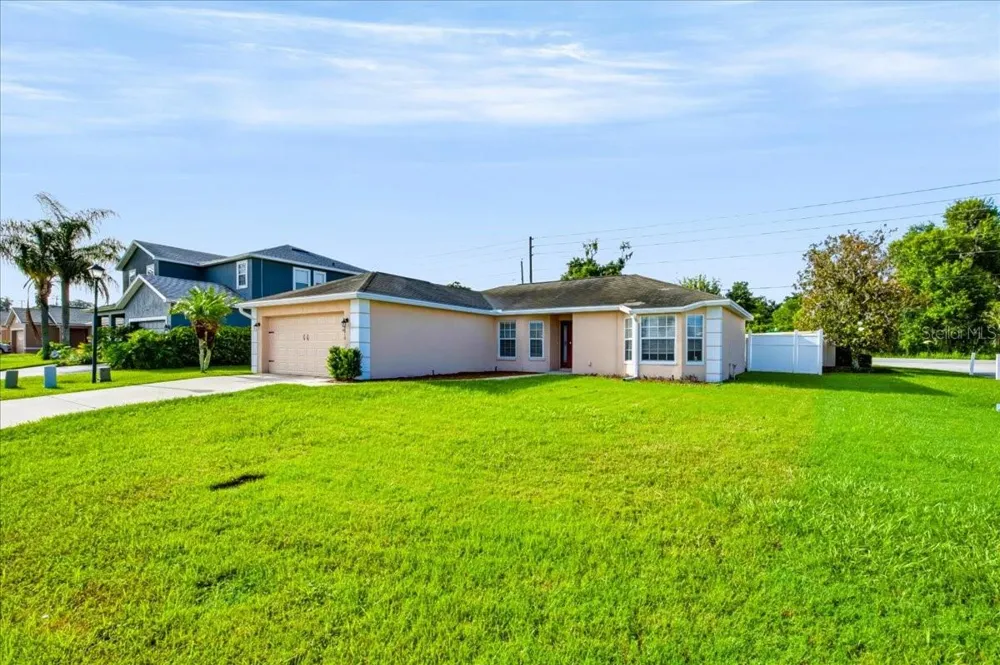 8810 PEBBLEBROOKE DRIVE Lakeland, FL 33810