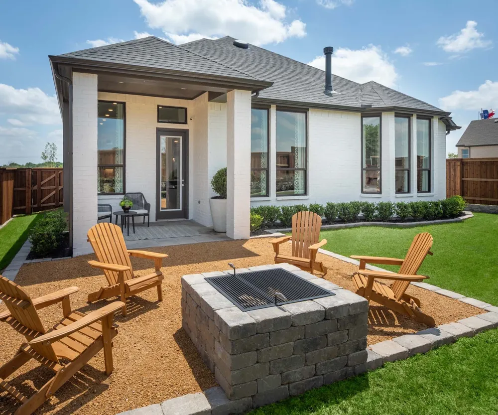 1604 Swan Street Van Alstyne, TX 75495