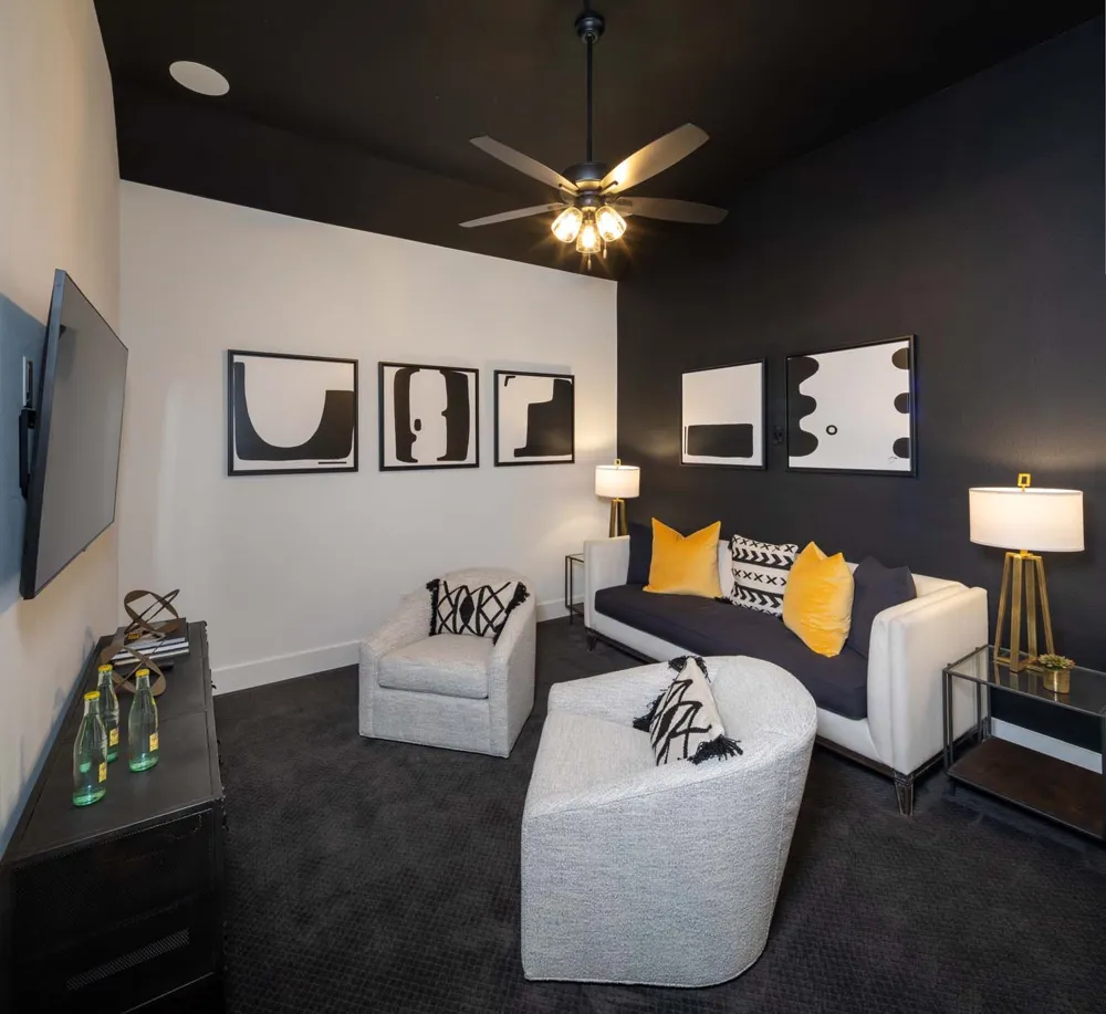 1604 Swan Street Van Alstyne, TX 75495
