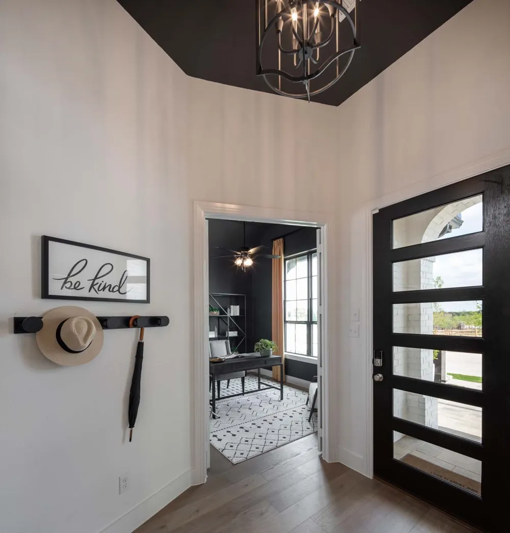 1604 Swan Street Van Alstyne, TX 75495