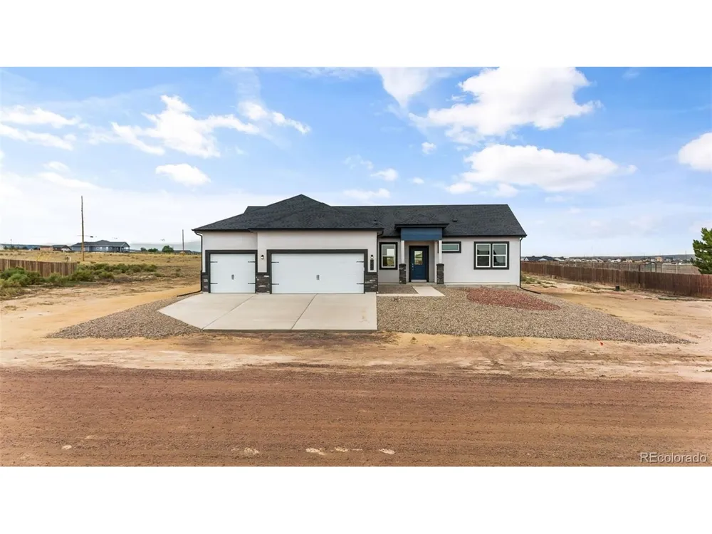 943 E Moonbeam Drive Pueblo West, CO 81007