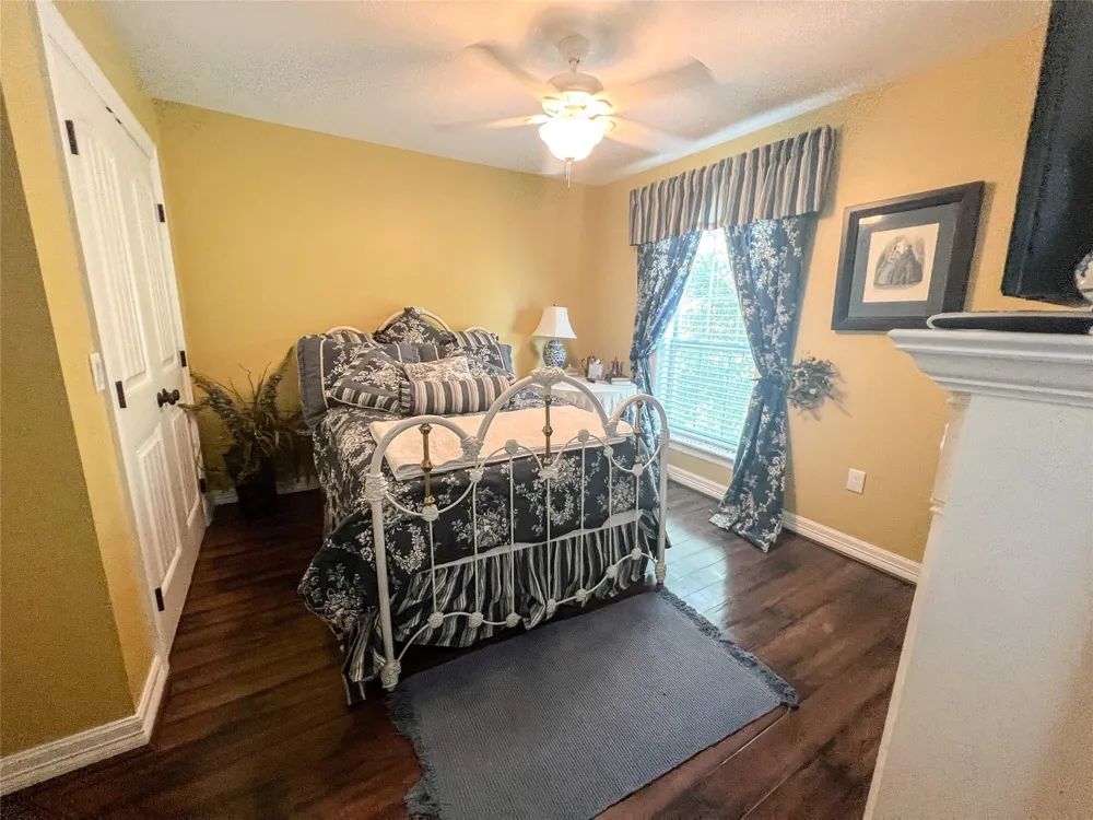 9500 Mayfield Avenue #F Shiro, TX 77876
