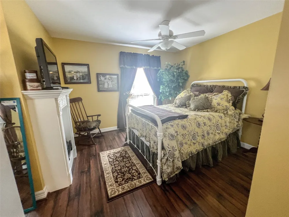 9500 Mayfield Avenue #F Shiro, TX 77876