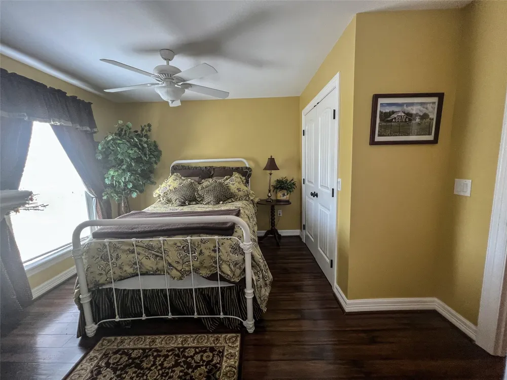 9500 Mayfield Avenue #F Shiro, TX 77876