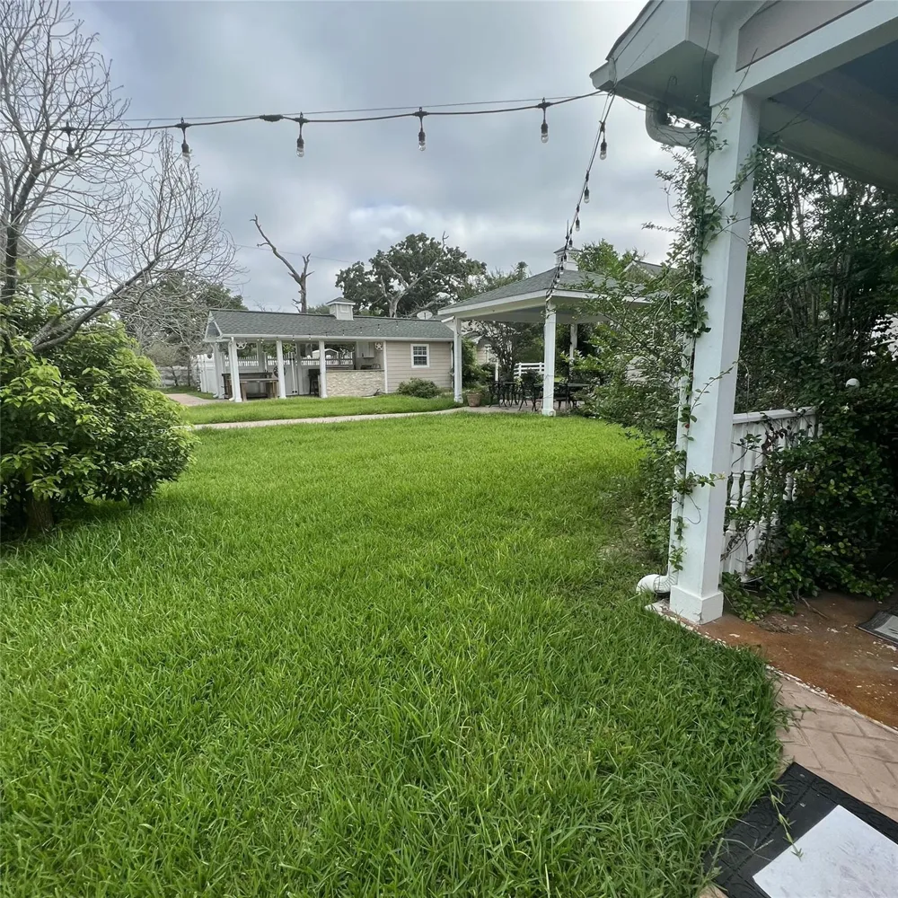 9500 Mayfield Avenue #F Shiro, TX 77876