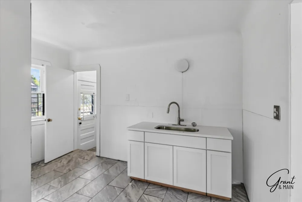 14611 Sussex Street Detroit, MI 48227