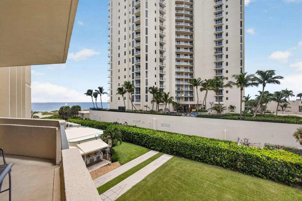 2800 OCEAN DRIVE #B-4A Singer Island, FL 33404