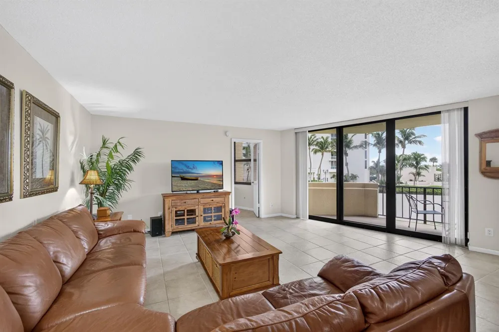 2800 OCEAN DRIVE #B-4A Singer Island, FL 33404