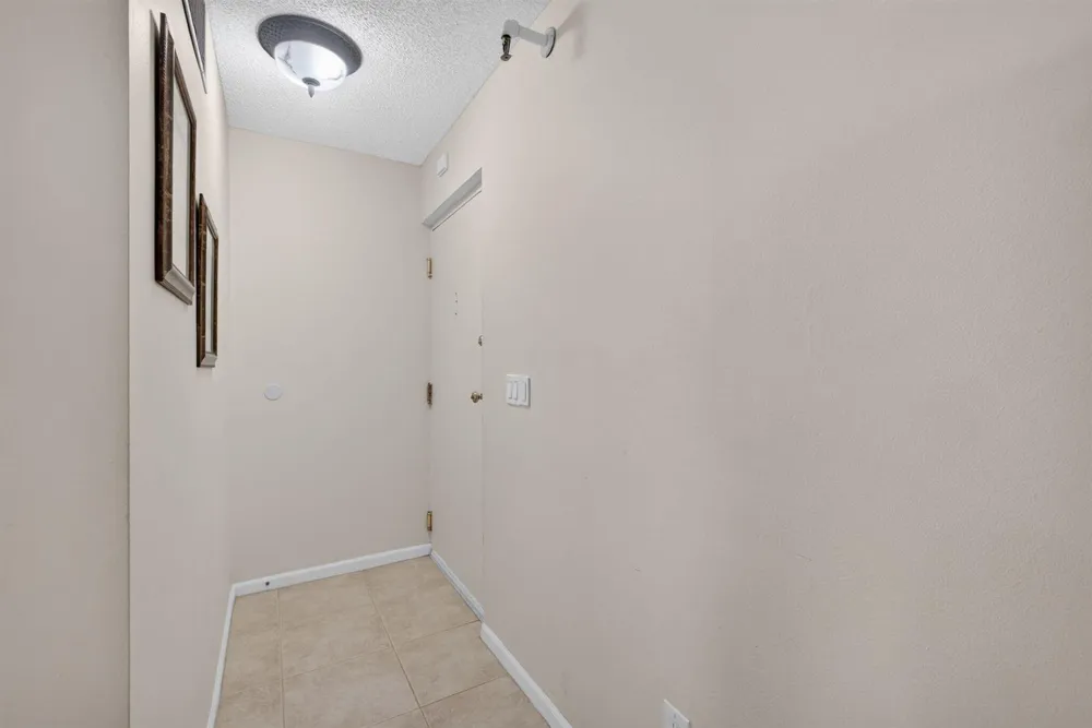 2800 OCEAN DRIVE #B-4A Singer Island, FL 33404