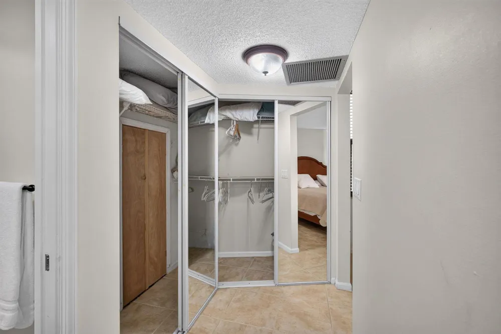 2800 OCEAN DRIVE #B-4A Singer Island, FL 33404