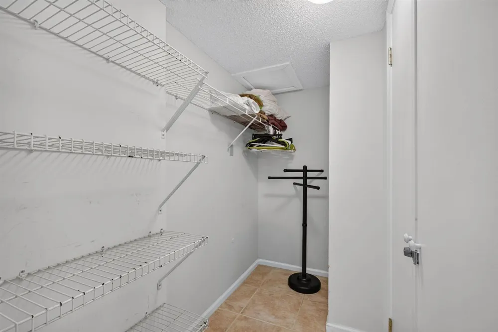 2800 OCEAN DRIVE #B-4A Singer Island, FL 33404
