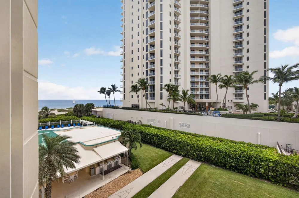 2800 OCEAN DRIVE #B-4A Singer Island, FL 33404