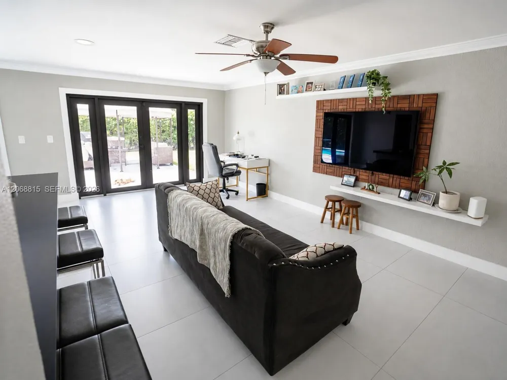 448 Sailboat Cir Weston, FL 33326