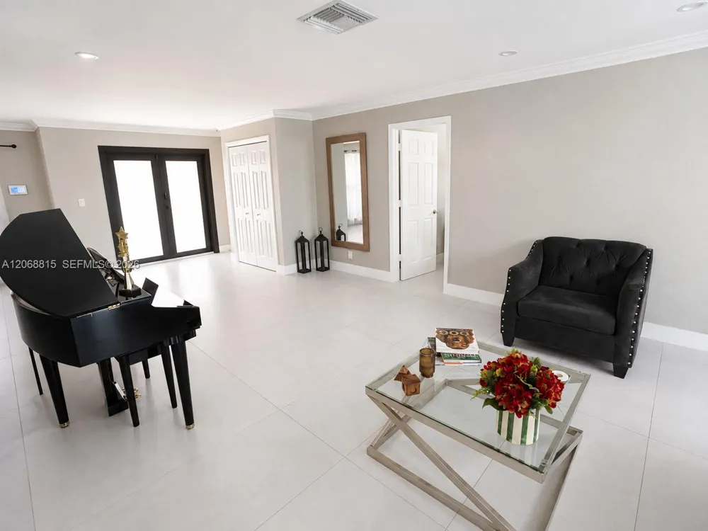 448 Sailboat Cir Weston, FL 33326