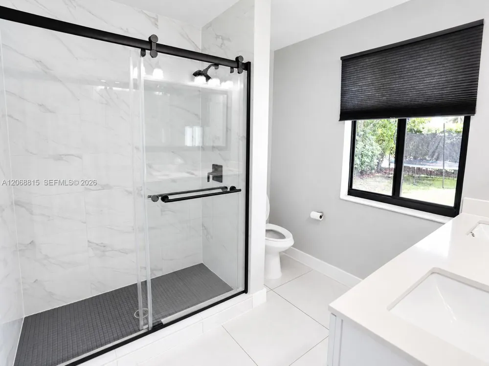 448 Sailboat Cir Weston, FL 33326