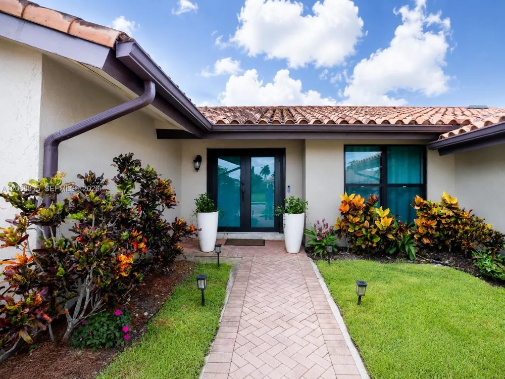 448 Sailboat Cir Weston, FL 33326