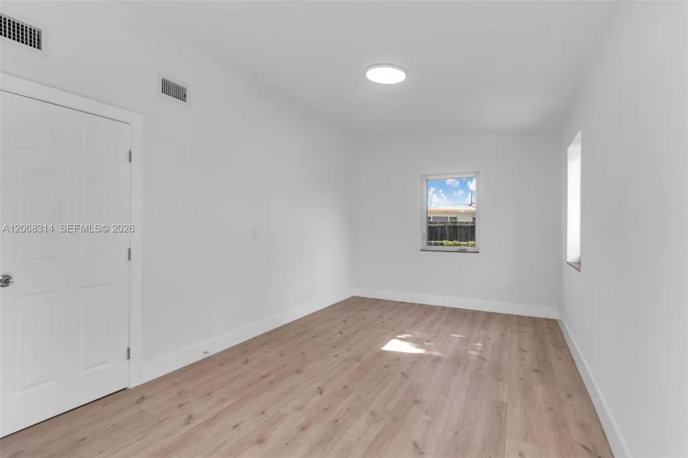 11445 SW 43rd Ter Miami, FL 33165