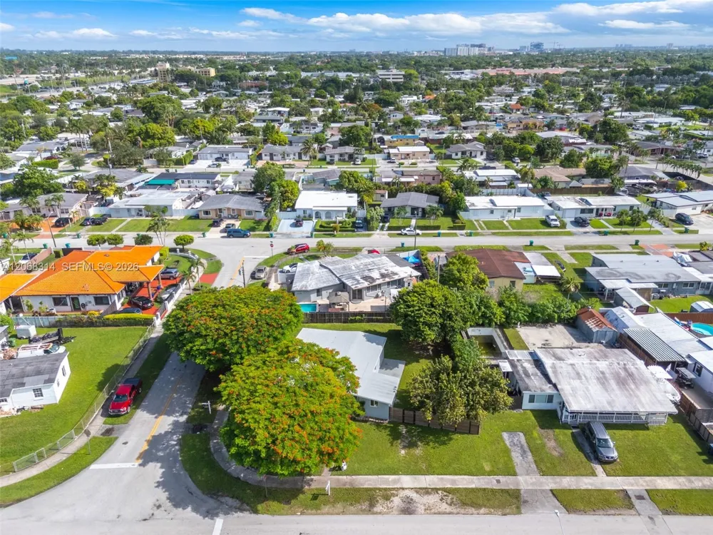 11445 SW 43rd Ter Miami, FL 33165