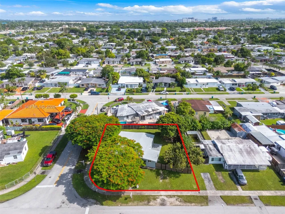 11445 SW 43rd Ter Miami, FL 33165