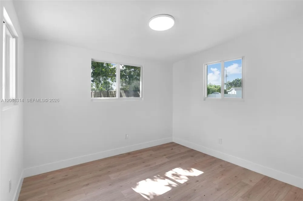 11445 SW 43rd Ter Miami, FL 33165