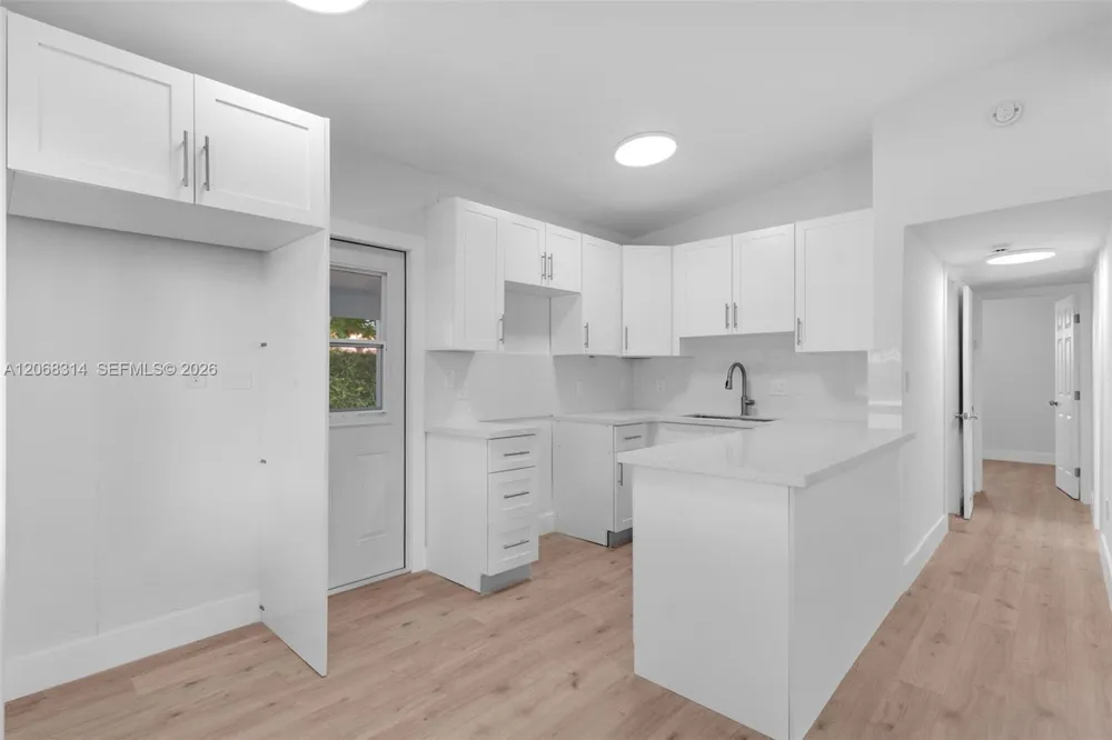 11445 SW 43rd Ter Miami, FL 33165